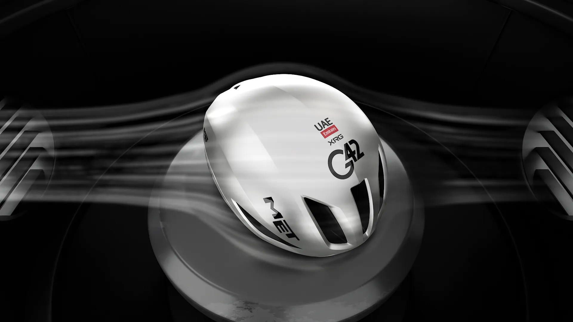 Helmet shell in a CFD wind-tunnel simulation, airflow lines streaming over the crown